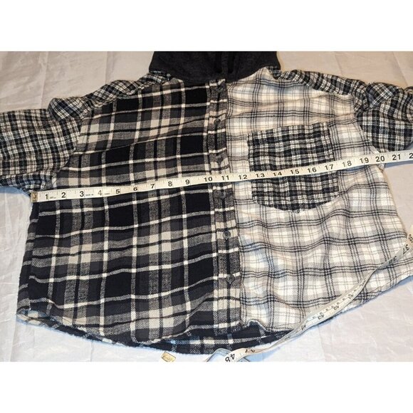 American Eagle Women's S Black White Split Plaid Cropped Button Front Hoodie - Picture 12 of 16
